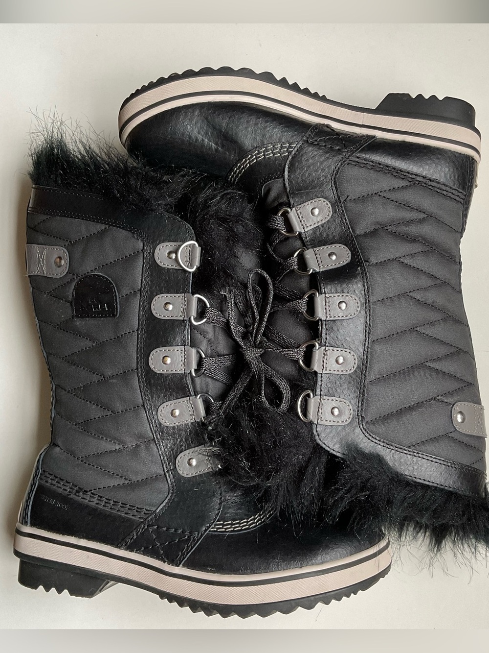 Sorel Black Quilted Faux-Fur Lace-Up Winter Boots